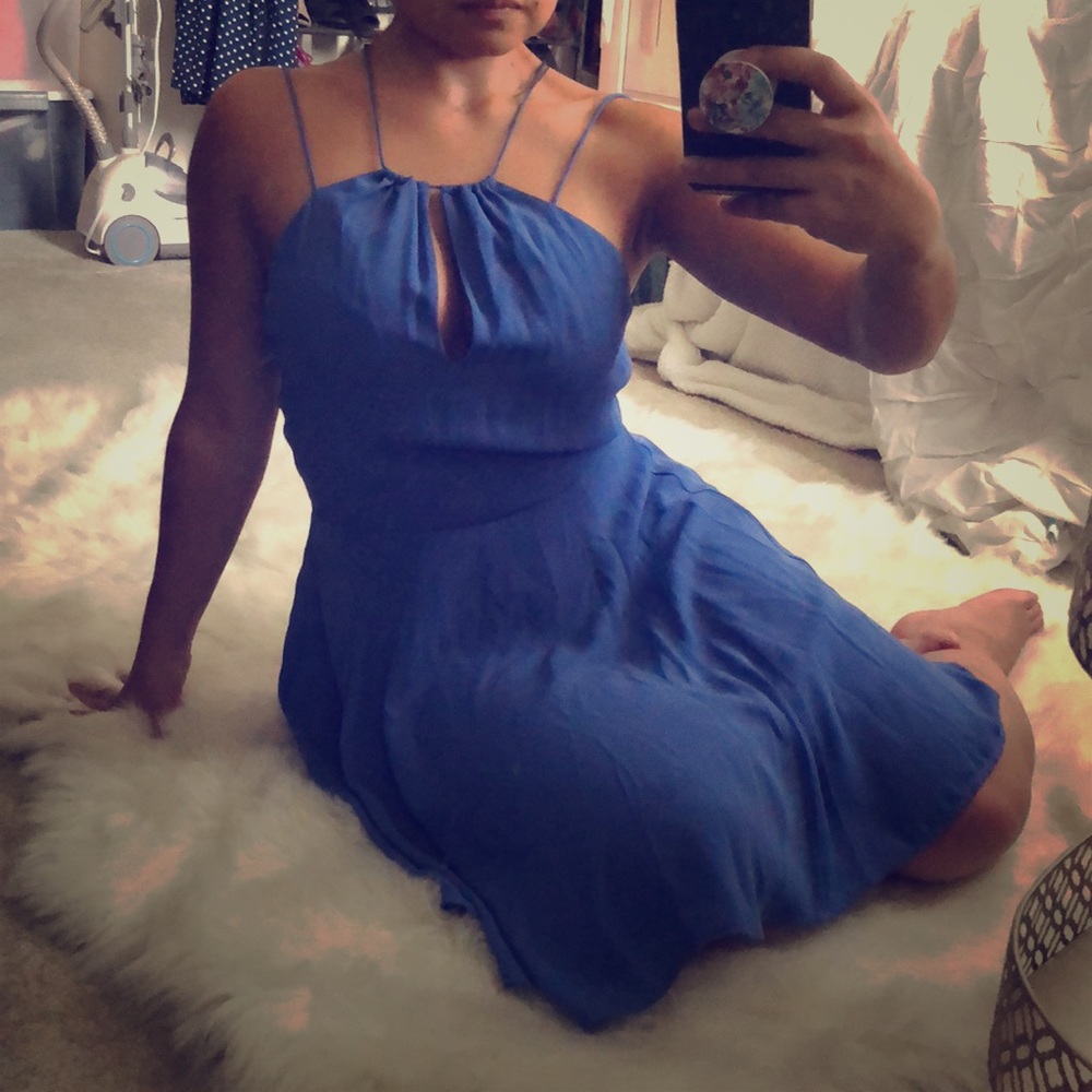 *SOLD* Cute blue strappy keyhole summer dress
